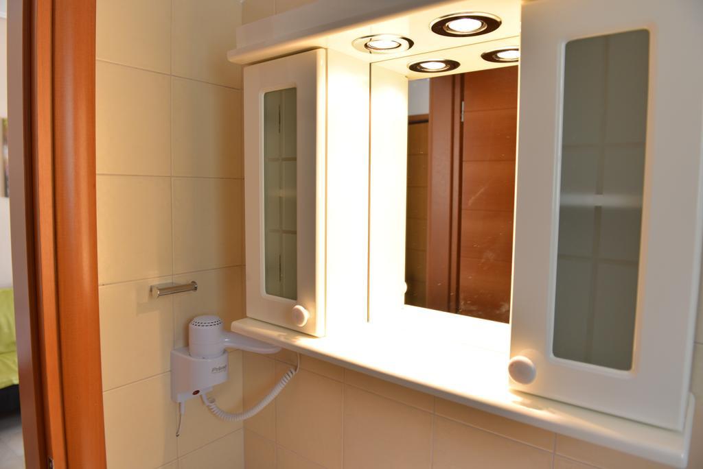 Mideia Hotel Livadeia Room photo