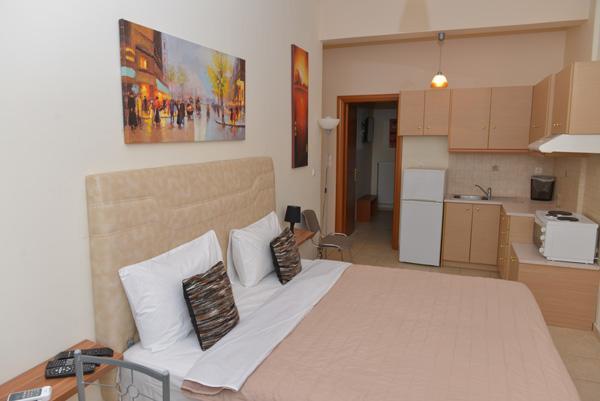 Mideia Hotel Livadeia Exterior photo